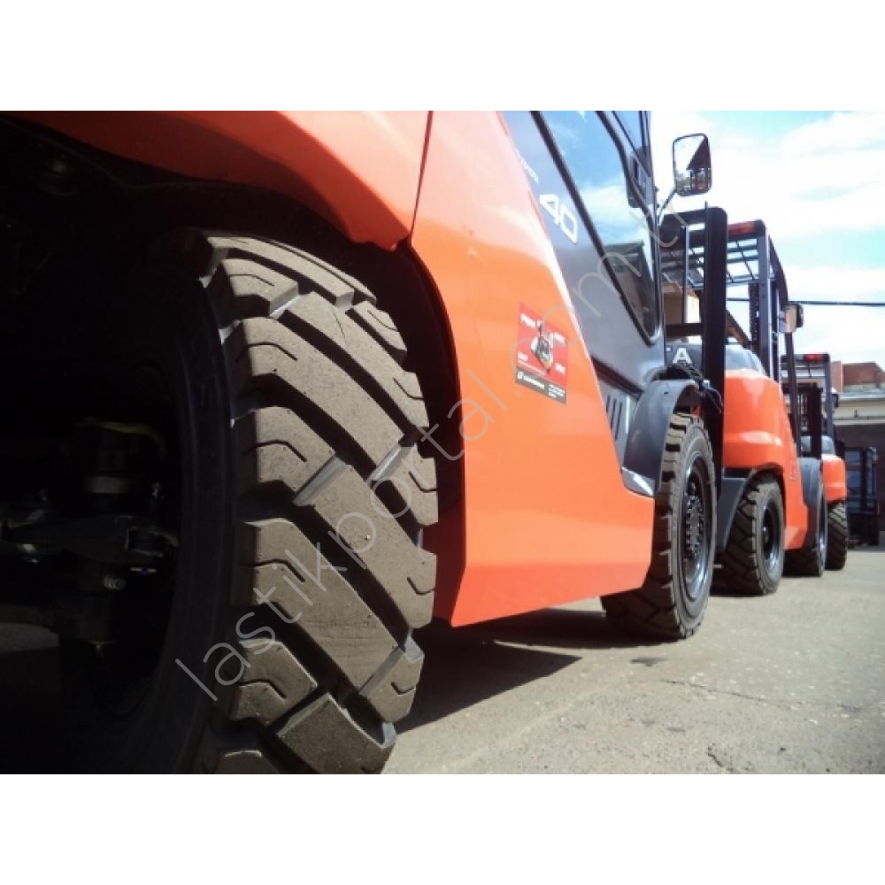 23X10-12 Solideal ED Plus Forklift Lastigi
